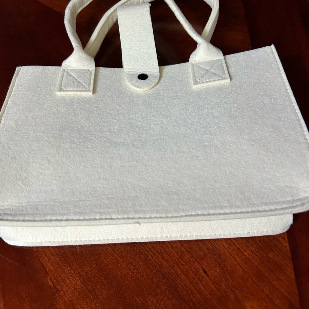 Totes (14) Beige, Felt Material - Bachelorette or party Favors